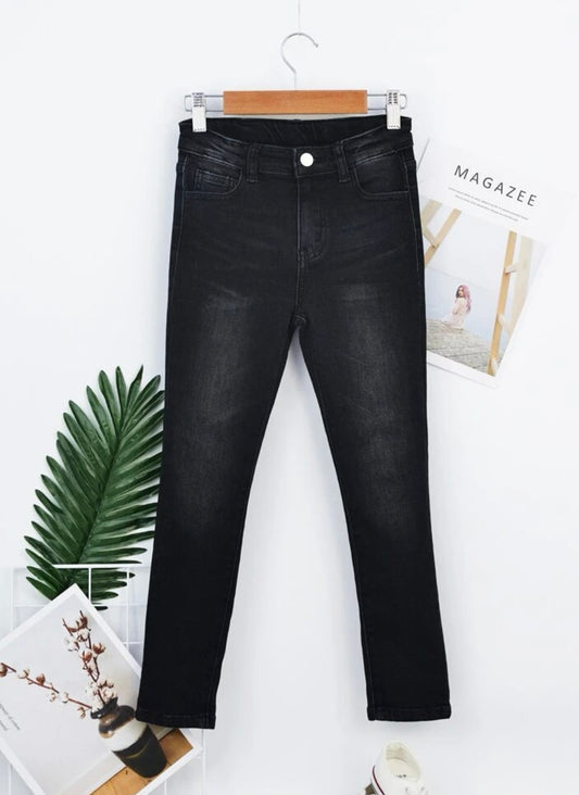 Jeans Lavados Corte Ajustado color negro 9711